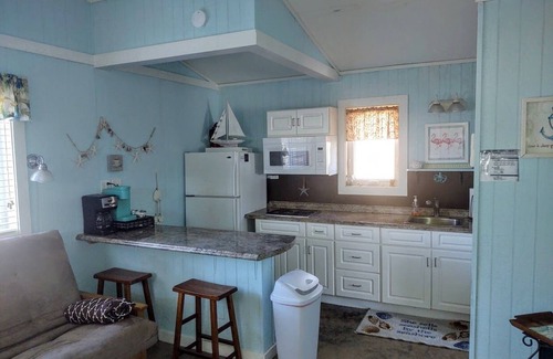 Port St. Joe Cottage | Charming Pet Friendly Cottage (#1) in Downtown Port St Joe