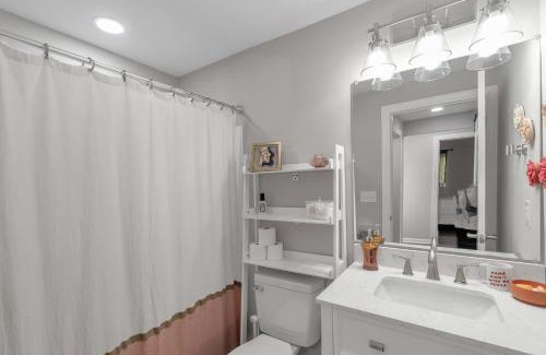 Concord House | Charming Pet Friendly Concord Retreat home