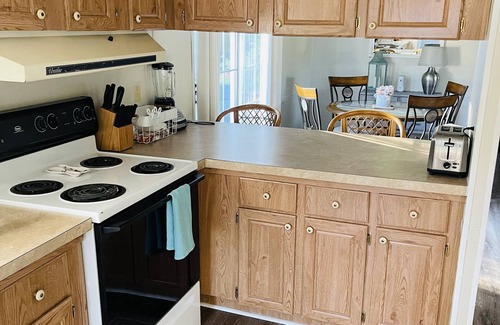 Leesville House | Charming Pet-Friendly lake home in quiet cove