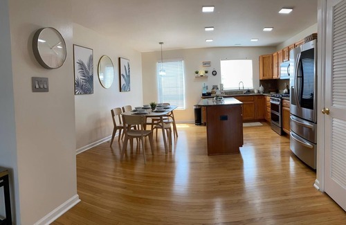 Olde Richmond House | Charming Philadelphia Retreat 3BR Townhome, WiFi, AC & Private Garage Parking!