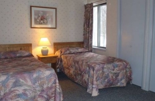 Tamiment Cottage | Charming Poconos cottage