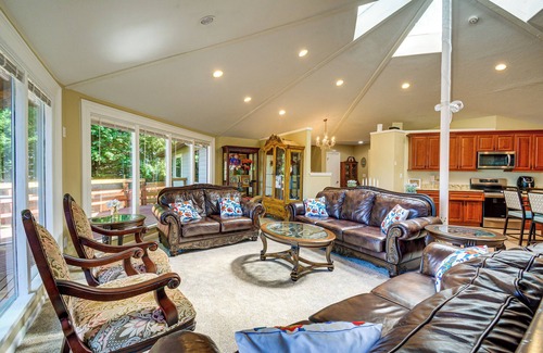 Poulsbo House | Charming Poulsbo Retreat: Hood Canal Views!