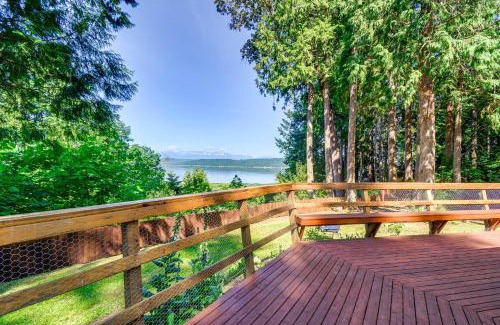 Poulsbo House | Charming Poulsbo Retreat Hood Canal Views!