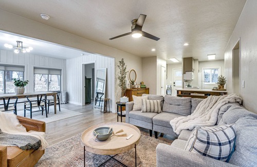Groom Creek Cabin | Charming Prescott Cabin: 6 Mi to Downtown!