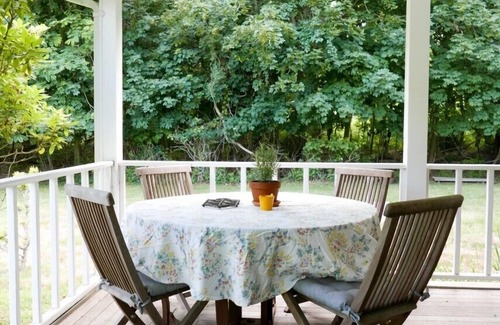 Jamestown House | Charming Private 2+ Bedroom Cottage, North End of Conanicut Point, Jamestown
