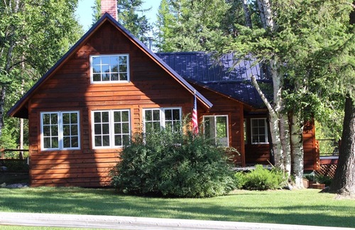 Whitefish Cottage | Charming Private 2 bedroom plus Bunk house in Whitefish