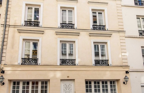 Pigalle Apartment | Charming Private Room in Pigalle