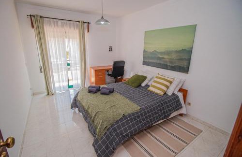Faro Apartment | Charming Private Rooms in an Apartment A1 Penha - Faro