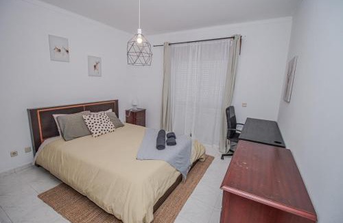Faro Apartment | Charming Private Rooms in an Apartment A1 Penha - Faro