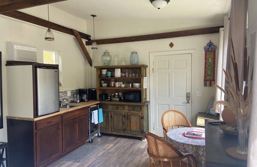 Three Rivers Apartment | Charming private studio on the river and gateway to Sequoia National Park.