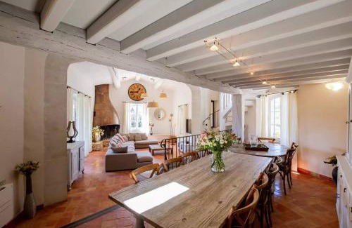 Bonnieux House | Charming Provencal country house in the heart of the Luberon Mountains