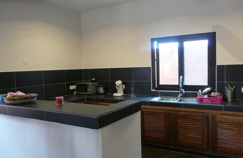 Ngaparou Villa | Charming recent air-conditioned 3 bedroom villa with swimming pool