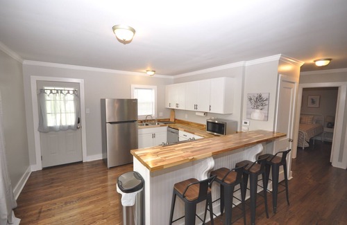 Paducah House | Charming remodeled 3-bed house w/AC, WiFi, Yoga setup in brilliant Paducah