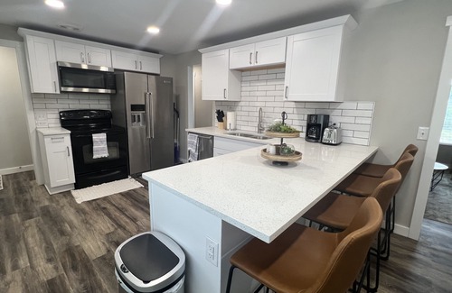 Millcreek House | Charming Remodeled 5BR w/Game Room, Fast Wi-Fi, & Great Salt Lake Location