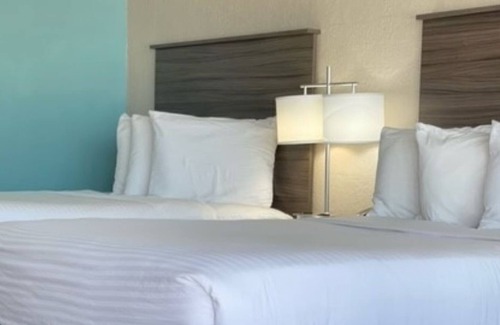Melbourne Apartment | Charming remodeled award winning hotel featuring 2 room suites.