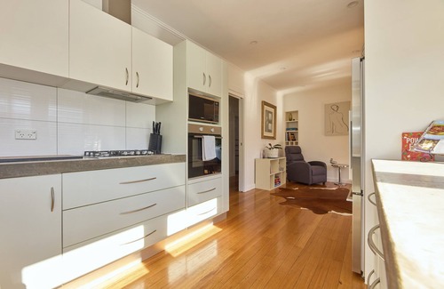 West Launceston House | Charming Renovated Home Near Cataract Gorge – Your Perfect Launceston Getaway
