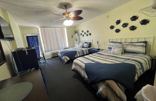 South Peninsula Historic District Resort | Charming resort in wonderful Daytona Beach with WiFi, AC Unit 310