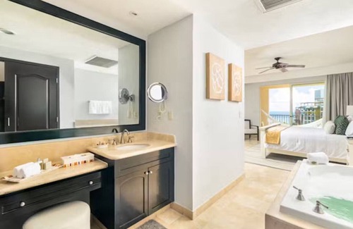 Puerto Juarez Resort | Charming resort in delightful Cancún with AC, WiFi, fitness room
