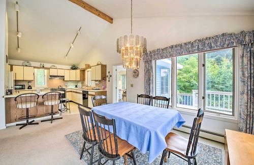 Orrs Island House | Charming Retreat w/Deck ~ 4 Mi From Casco Bay!