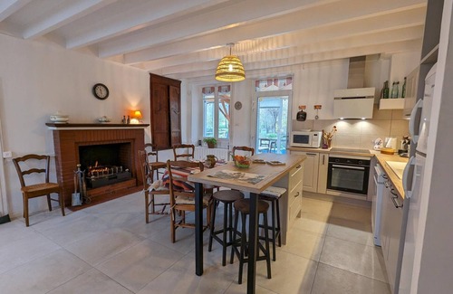 Saint-Mary Cottage | Charming Riverside Moulin: 7 Bedrooms, Vintage Decor, Family-Friendly, Private Garden, Pets Welcome