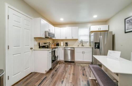 Roanoke House | Charming Roanoke Vacation Home - 1 Mi to Downtown!