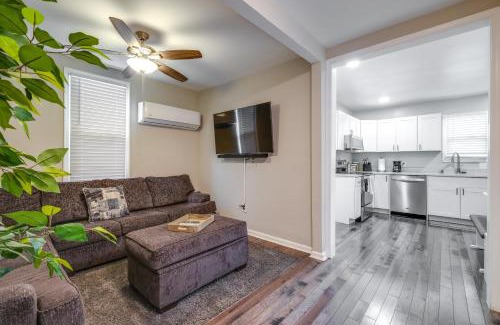 Roanoke House | Charming Roanoke Vacation Home - 1 Mi to Downtown!