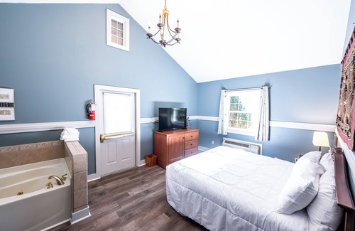 Shawnee On Delaware Hotel | Charming Room Near Delaware River – Great for Relaxation & Outdoor Adventure