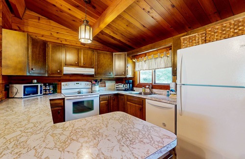 Franconia House | Charming rural home with wood-burning fireplace, large deck, WiFi - great views