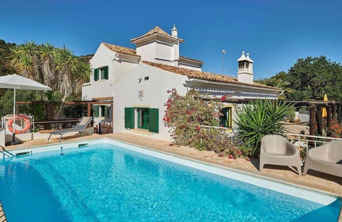 Fonte do Bispo Villa | Charming Rural Retreat, A/C, Private Pool & Beautiful Views - 11km from the Coastal Town of Tavira!