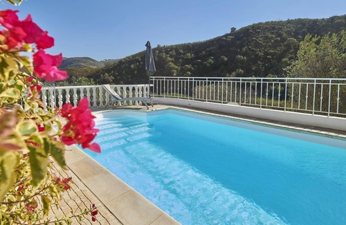 Fonte do Bispo Villa | Charming Rural Retreat, A/C, Private Pool & Beautiful Views - 11km from the Coastal Town of Tavira!