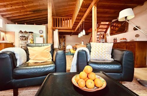 Reguengo Grande House | Charming Rustic Wine Cellar House in Reguengo Grande with Fireplace