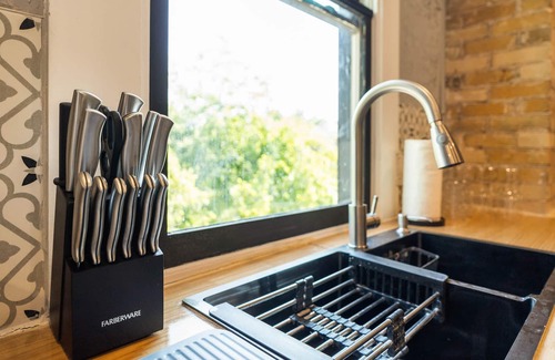 Alta Vista Apartment | Charming San Antonio Riverwalk & San Antonio Stay!