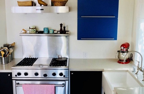 Sunset Park House | Charming Santa Monica Garden Guest Suite2+1 near Beaches and Venice
