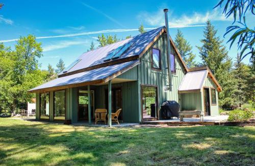 Hailey House | Charming Scandinavian Modern Riverfront Fishhouse