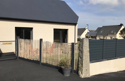 Barneville-Carteret Cottage | Charming seaside rental with terrace, BBQ, EV charging, WiFi, 2.5km from beach, pets welcome