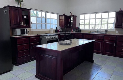 Barra de Colotepec House | Charming & Serene Retreat ~ A Walk to Ocean ~ Pool