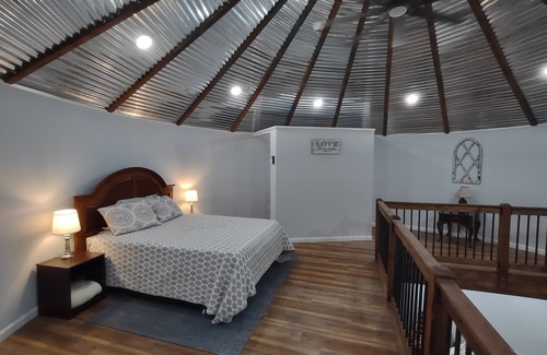 Pell City Other | Charming Silo House with WiFi and AC on a lovely farm in Pell City