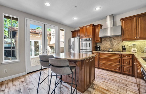 Northwood House | Charming Single-Level Home in Irvine, Prime Location, 30+ Day Stays #40818