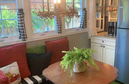 West Cape May House | Charming spacious 4+bdrm Cape May Beach House WOW