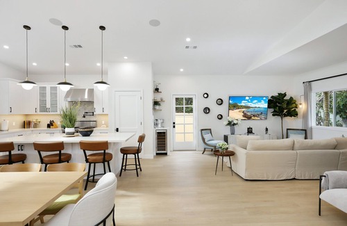 Westminster House | Charming Spacious House W/Hot Tub