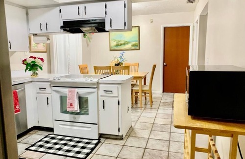 Palma Sola House | Charming Spacious Home with a Game Room Close to Beaches and IMG Academy.