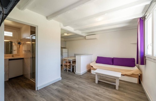 La Roque-sur-Pernes House | Charming Stone house in Provence
