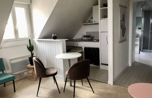 Saint-Regnobert-de-la-Cote-de-Nacre Apartment | Charming studio 200m from the sea