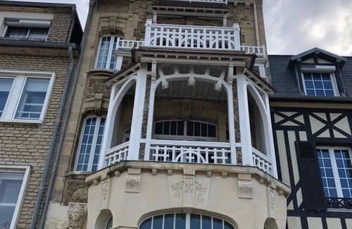 Saint-Regnobert-de-la-Cote-de-Nacre Apartment | Charming studio 200m from the sea