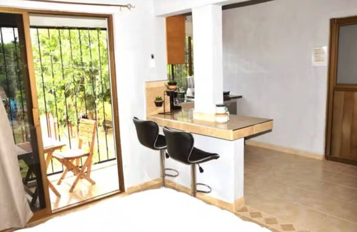 La Cruz de Huanacaxtle Apartment | Charming studio with AC and WiFi in Cruz de Huanacaxtle 5 mins drive from beach