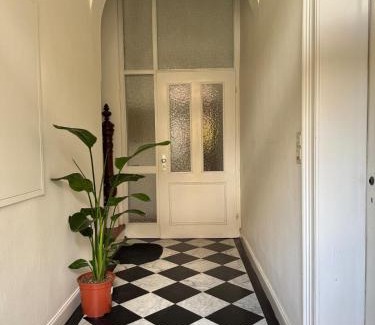 Kleve Apartment | Charming Stadtvilla from 1895 Classic en Elegant
