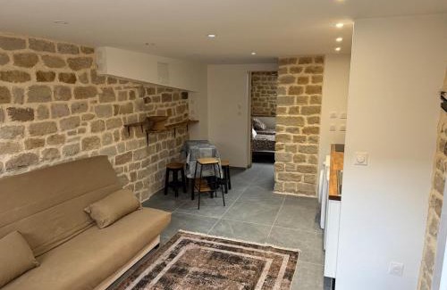 Golbey Apartment | Charming stone apartment
