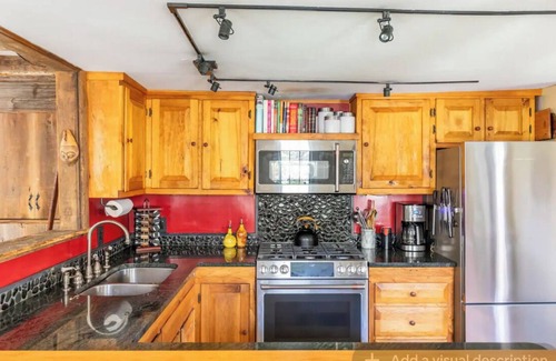 Moscow Cabin | Charming Stowe Cabin w/Hot Tub, Trails, Streams