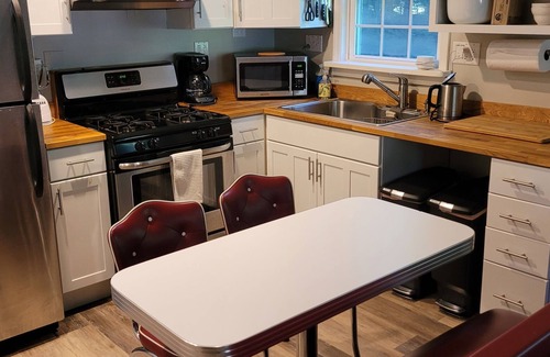 Saugerties Apartment | Charming Streamside Apartment, close To Woodstock, Saugerties, HITS, Hunter Mt