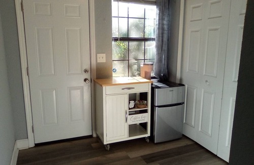 Jacksonville Apartment | Charming studio apartment downtown Jacksonville